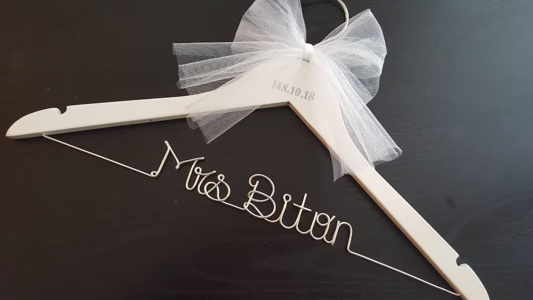 Wedding hanger with date / NAME hanger/ mrs. hanger / wedding hangers / Bride hanger | Etsy (US)