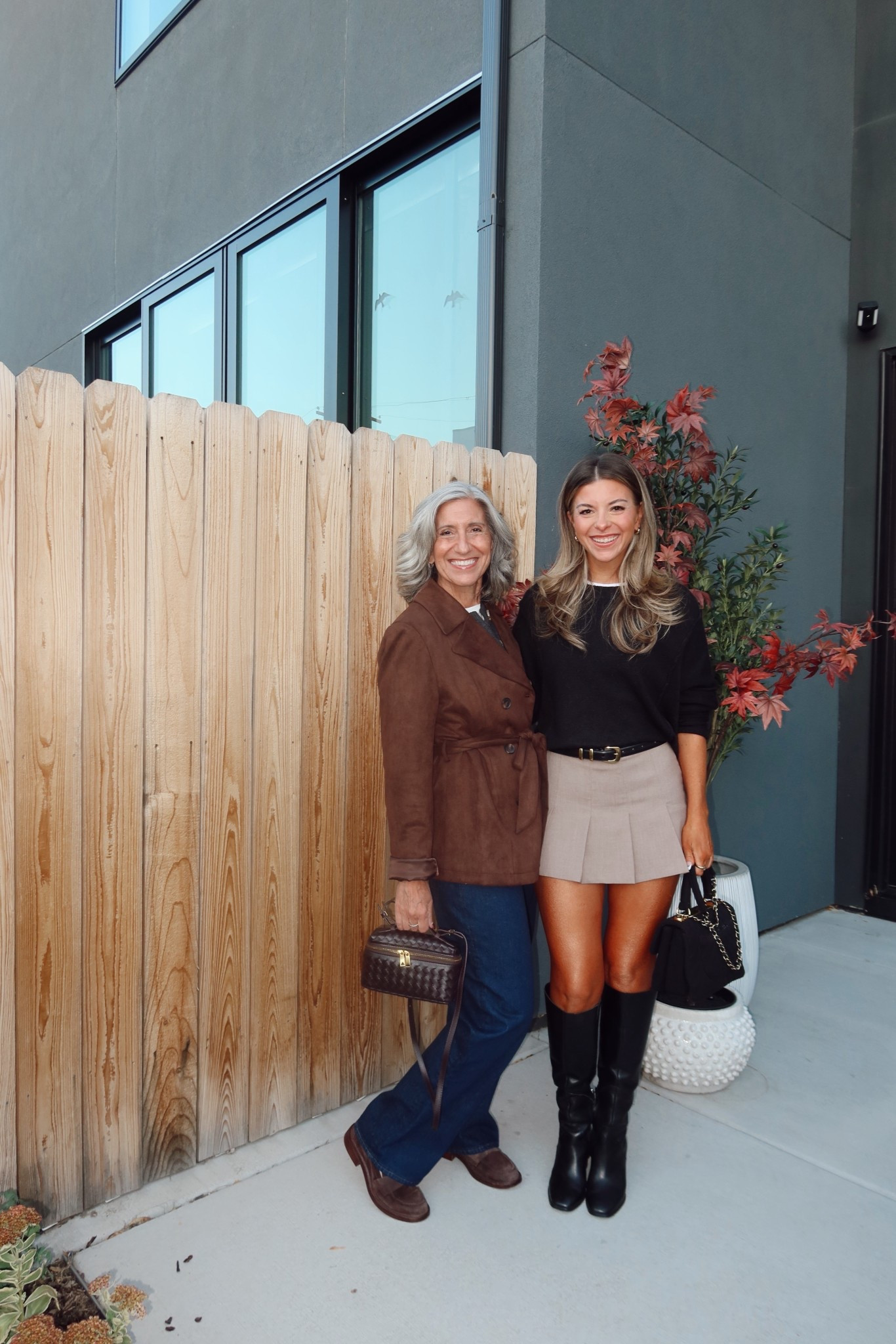 Winter transitional date night dinner outfit pleated skort with black sweater and boots

Wearing my usual small in skort medium in sweater

Date night
Winter party
Holiday look
Causal dinner
Pleated skort
Black sweater
Black boots
Nighty

#LTKParties #LTKFindsUnder100 #LTKHoliday