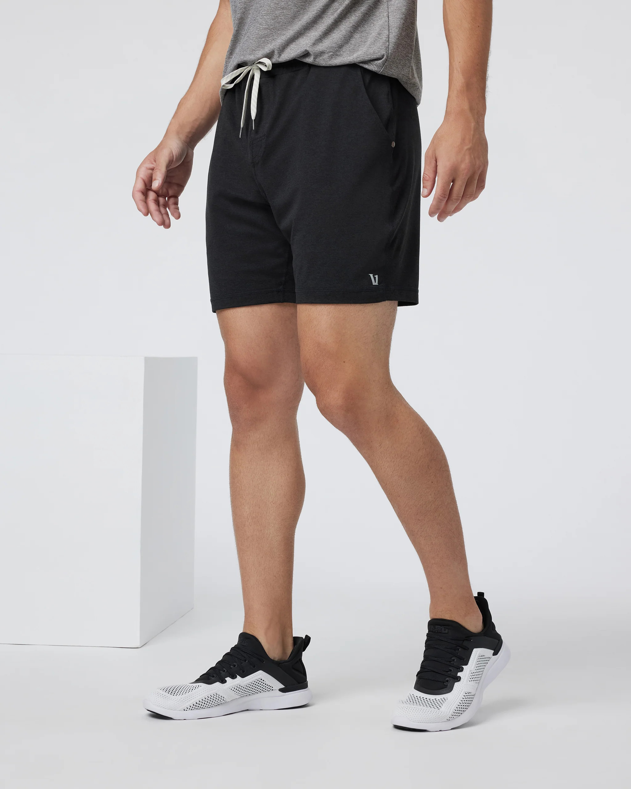 Ponto Short | Black Heather | Vuori | Vuori Clothing (US & Canada)