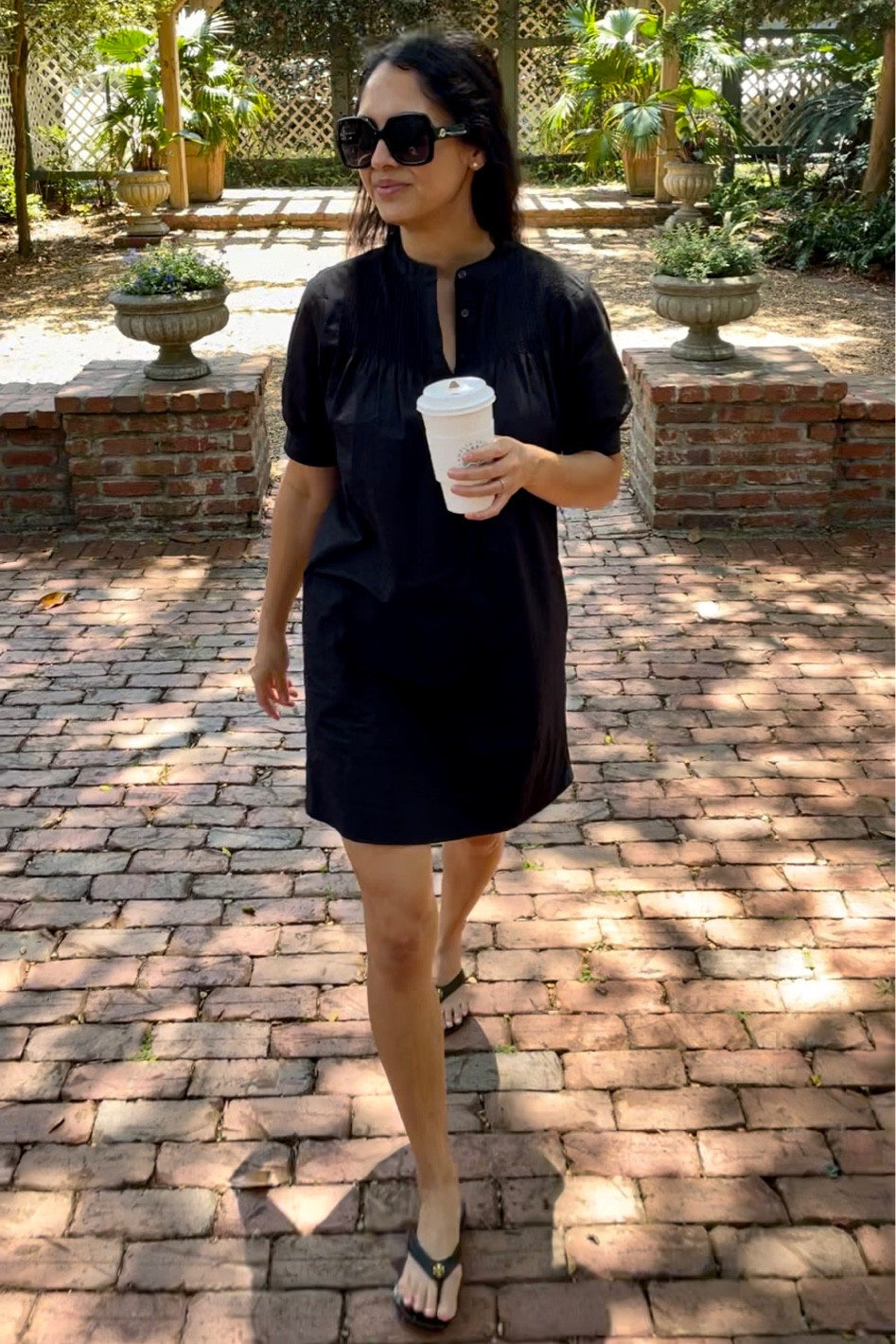 Women’s black dress 


#LTKFind #LTKtravel #LTKSeasonal