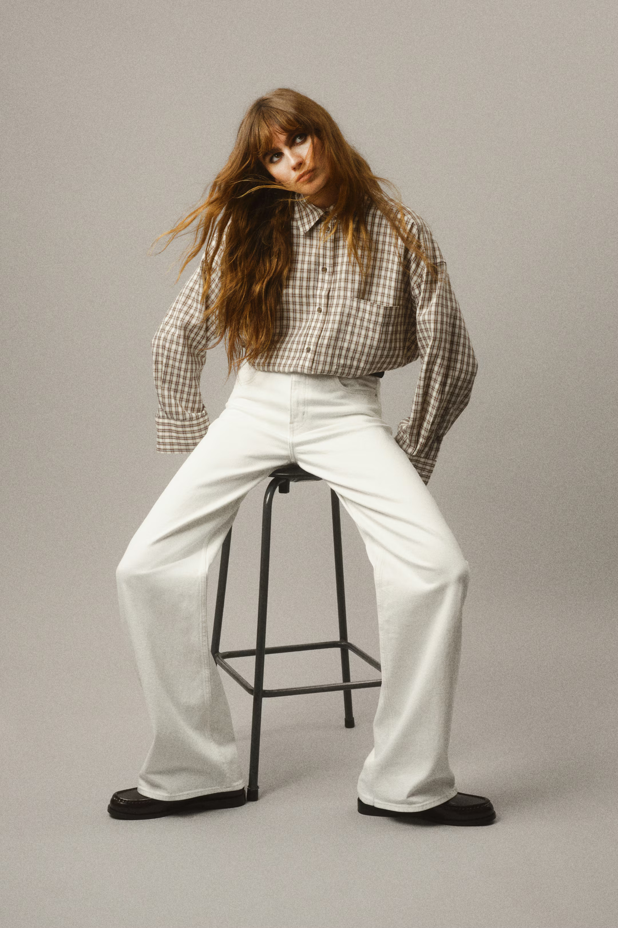 Oversized cotton shirt - White/Checked - Ladies | H&M GB | H&M (UK, MY, IN, SG, PH, TW, HK)