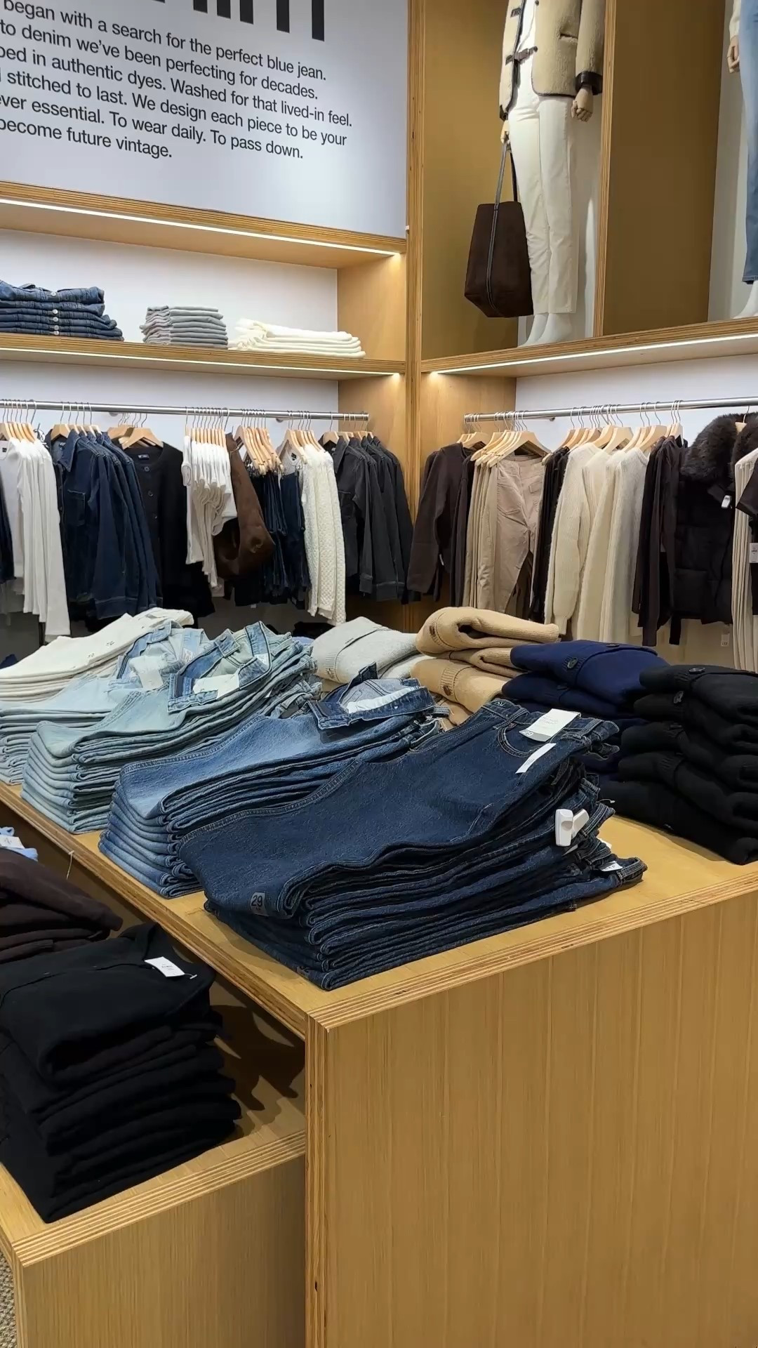 What I’m loving @gap 


#LTKMidsize #LTKootd #LTKdayinmylife