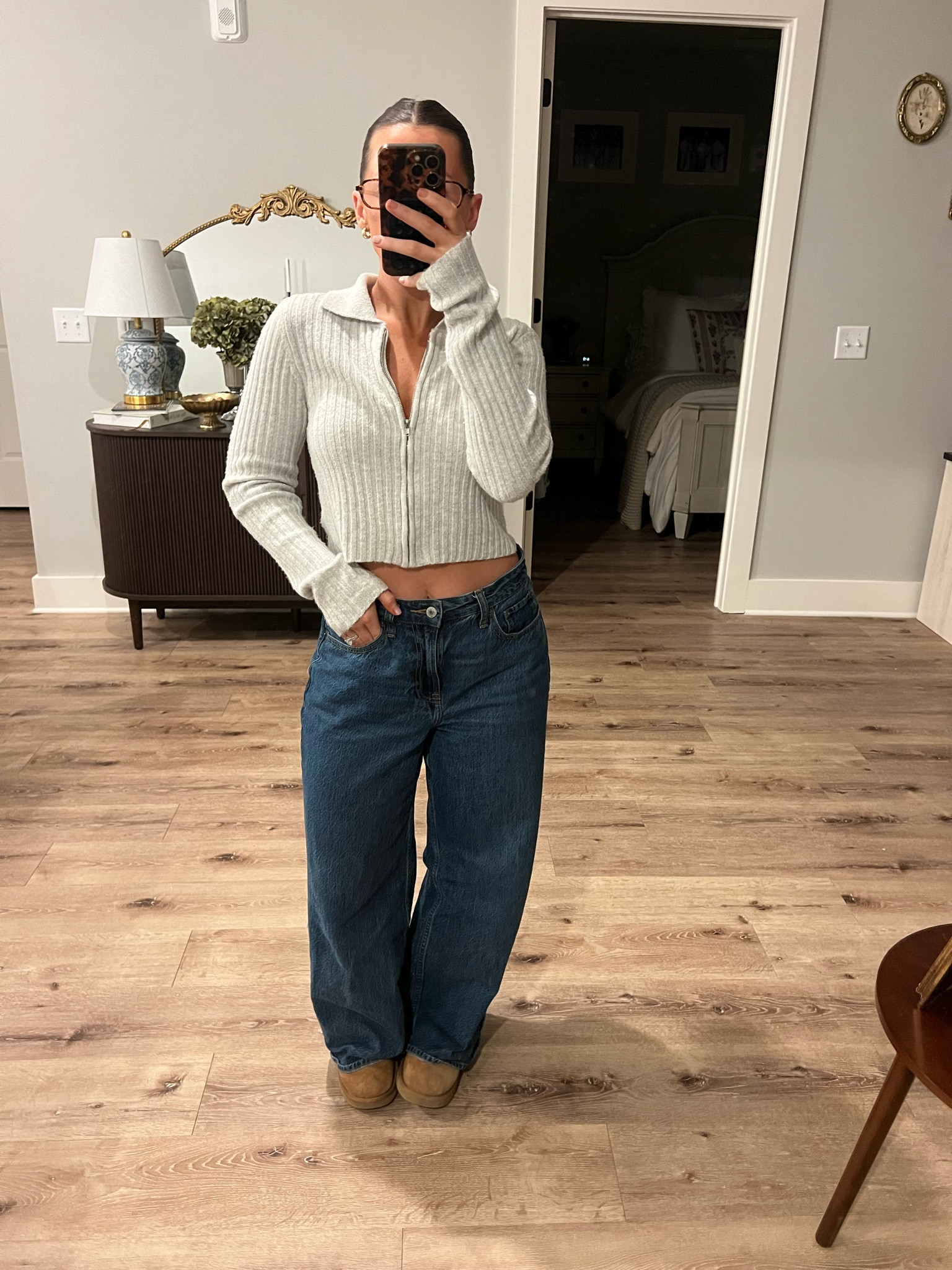 Abercrombie Denim Sale! 
My favorite jeans from Abercrombie! 

Wearing size 26 petite (4"11) 

#abercrombiejeans
#abercrombiedenim
#widelegjeans
#highrisejeans
#straightlegjeans
#everydaydenim
#falloutfits
#casualoutfitideas
#neutraloutfits
#wardrobeessentials
#capsulewardrobe
#modernbasics
#classicdenim
#ltkstyle
#ltkfinds 

 #LTKootd #LTKSaleAlert #LTKPetite