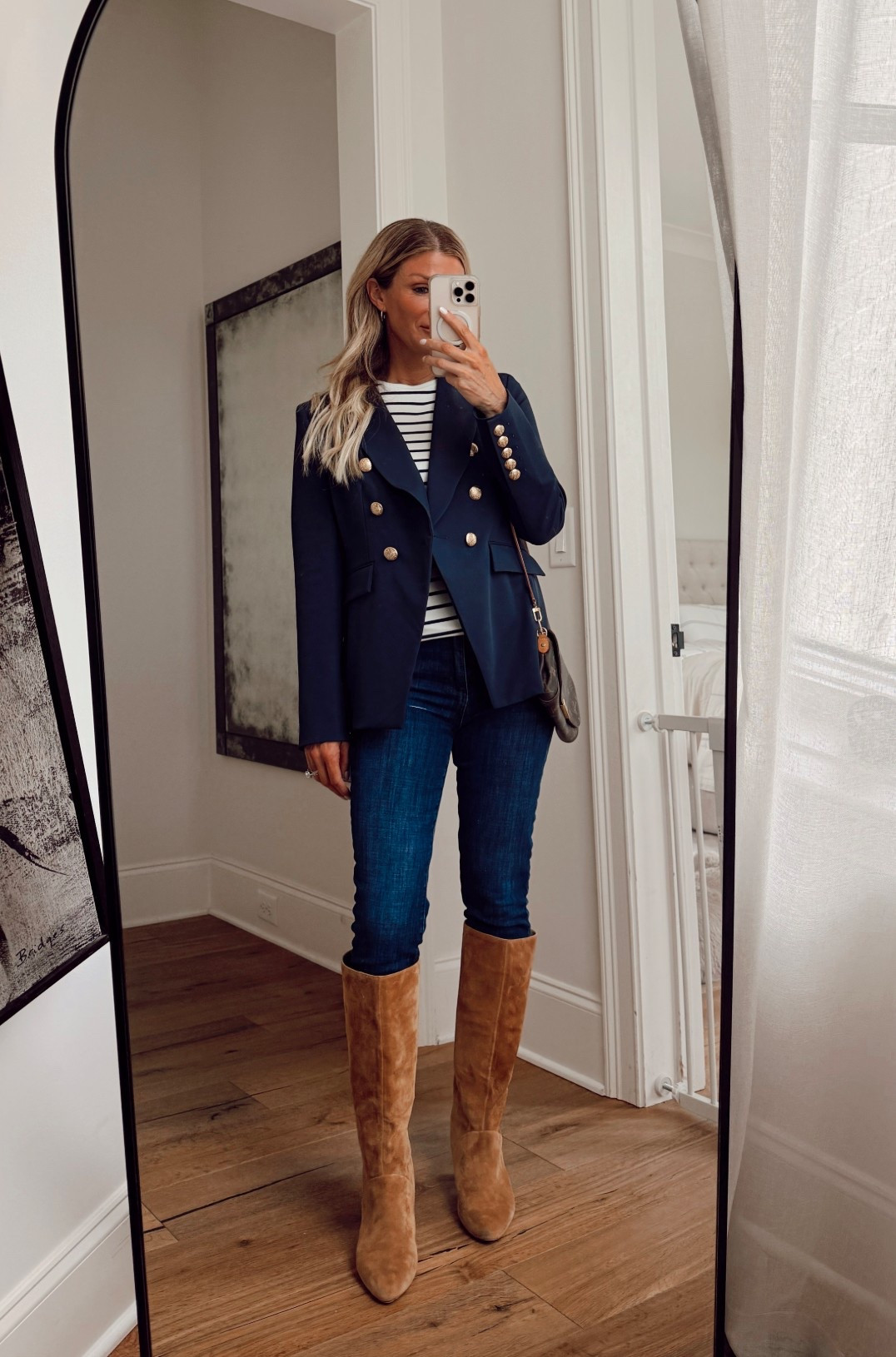 Wearing a small in blazer 