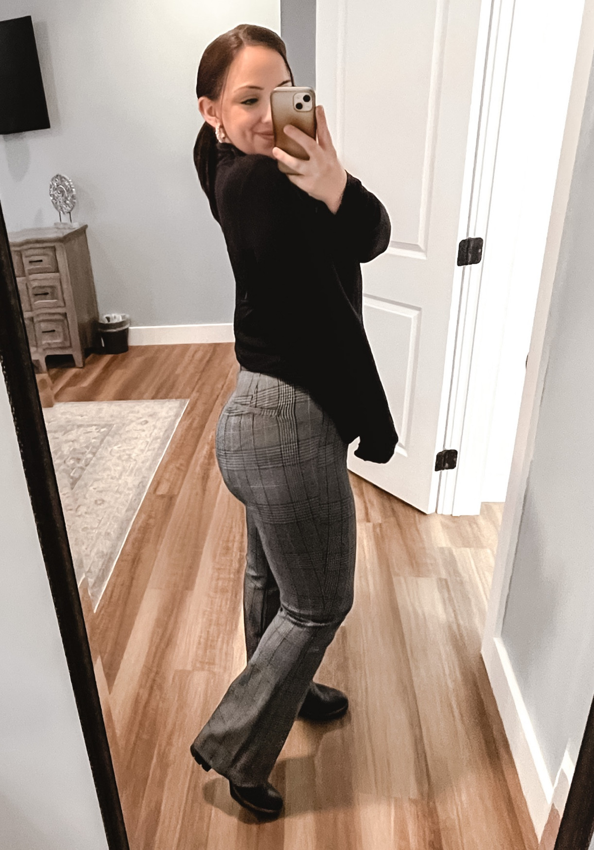 My new fav #workpants from #oldnavy !!! Oh and they are #onsale !!!! 👏 

#officewear #officeready #workwear #workwearunder50 #oldnavy #neutral #curvy 

#LTKcurves #LTKunder50 #LTKworkwear