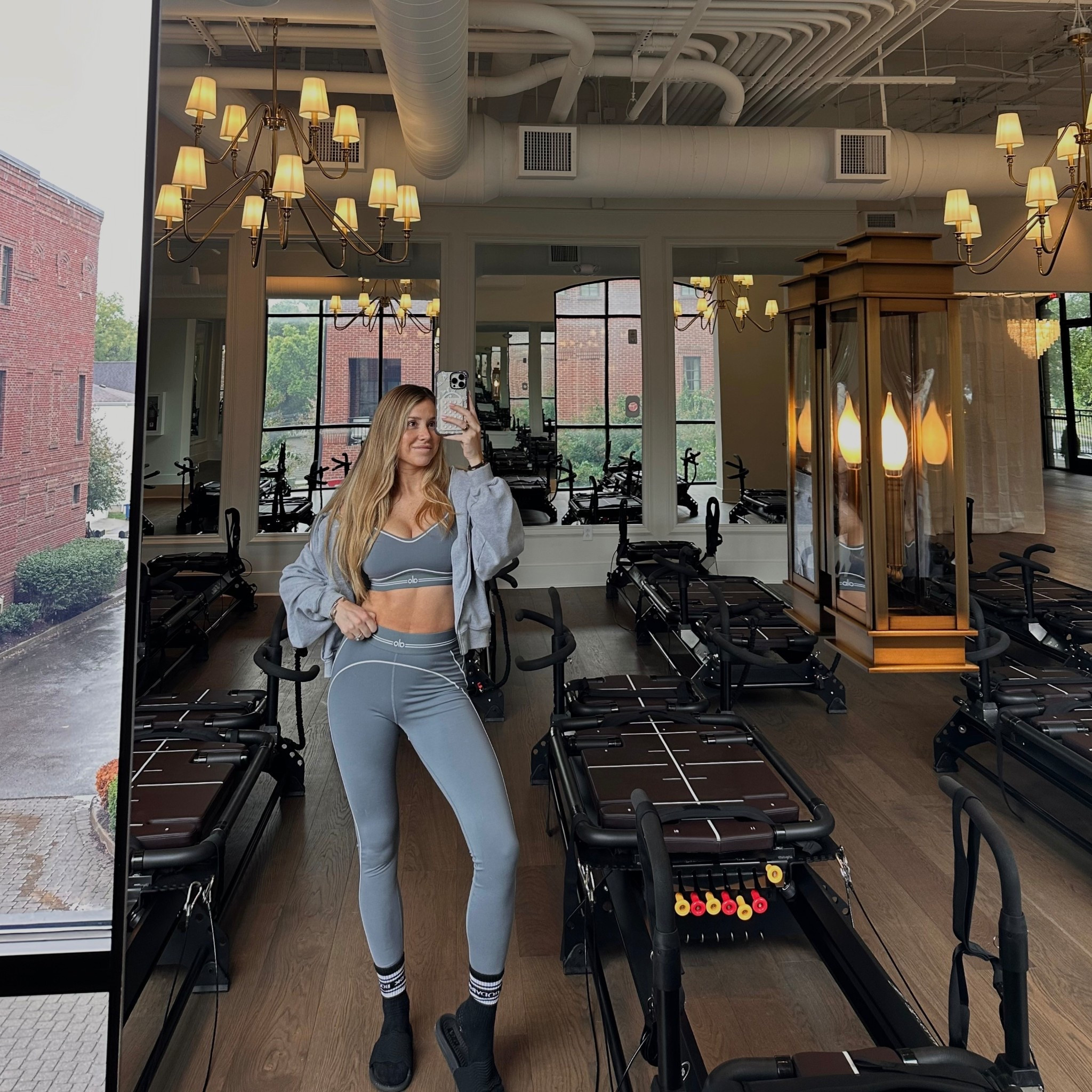 one of my favorite activewear sets!🤍💪 size medium in both - this color is out of stock but lots of other ones!

#LTKFindsUnder100 #LTKActive