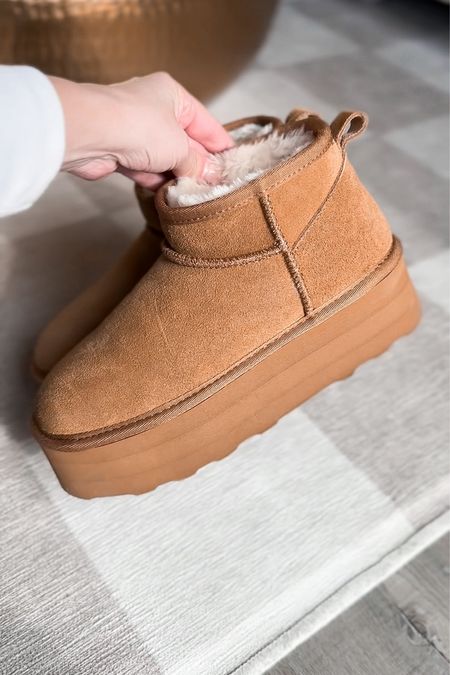 Uggs inspired under $70


#LTKstyletip #LTKshoecrush #LTKfindsunder100