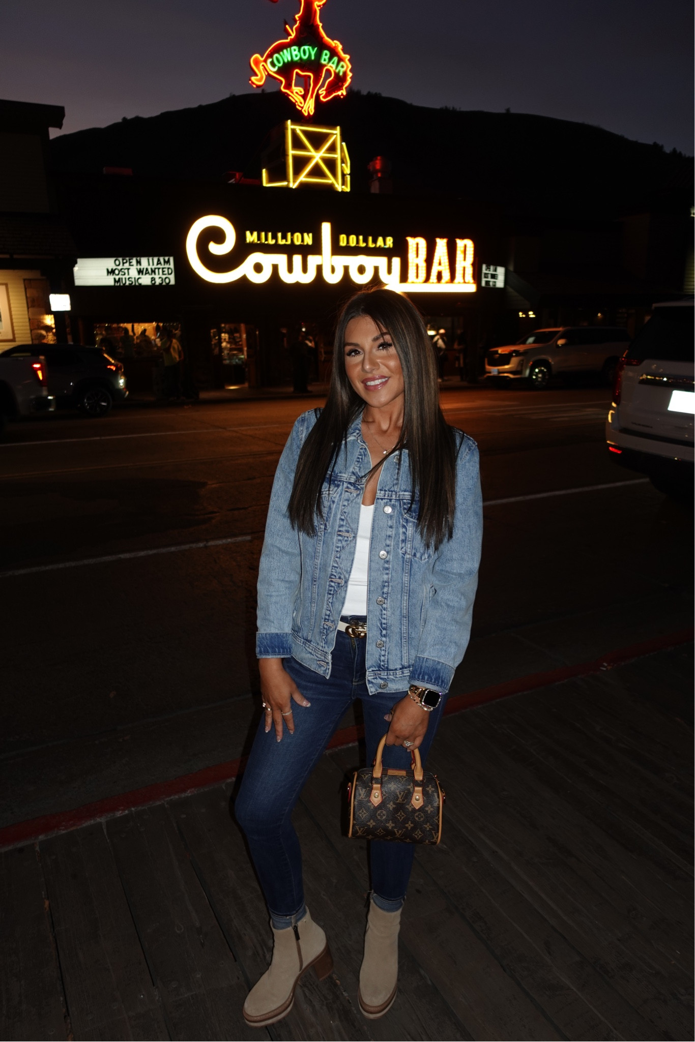 Out in Jackson hole! 🫶🏼🏔️

#LTKSeasonal #LTKStyleTip #LTKTravel