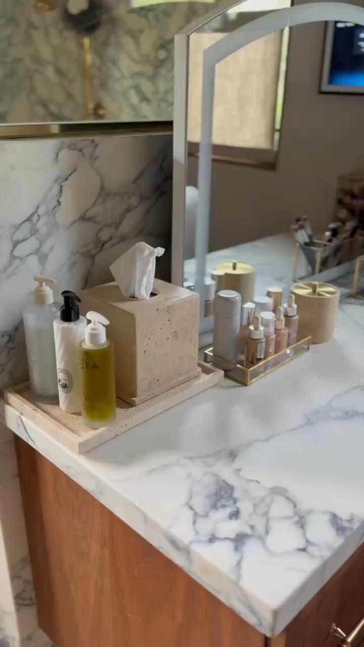 Small touches, transformative results - a thoughtfully organized bathroom vanity that turns everyday chaos into effortless elegance. 🪞

#LTKmorningroutine #LTKHome