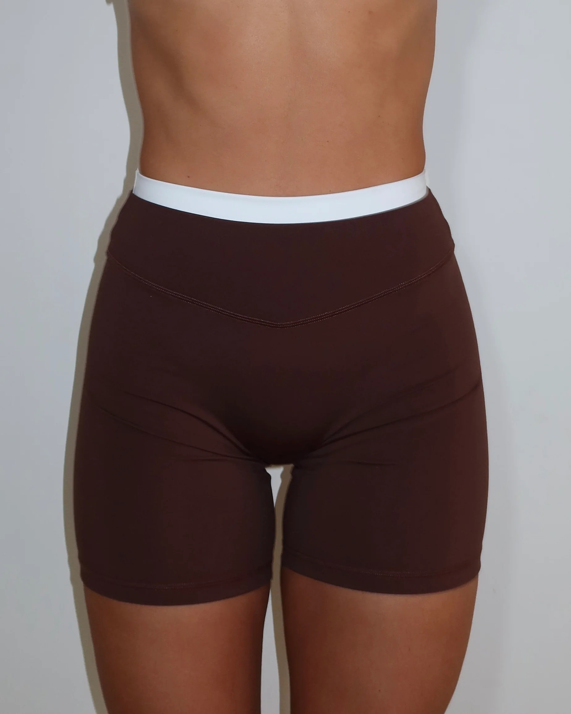 Layered Sculpt Short - Mocha Brown & White | Liaison the Label