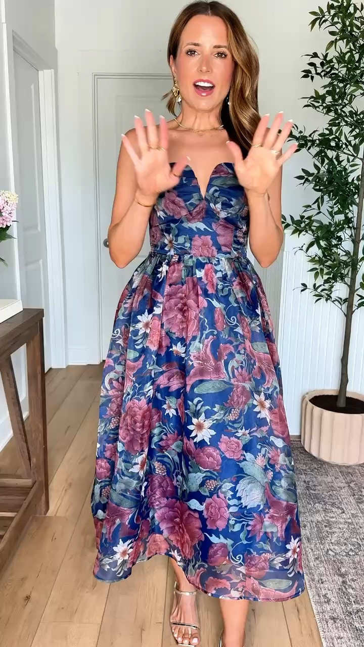 Summer wedding guest dress. Fall wedding guest dress. Wearing XS. Party dress. Floral midi dress. Cocktail dress. Baby shower dress. Wedding shower dress.


#LTKTravel #LTKootd #LTKWedding