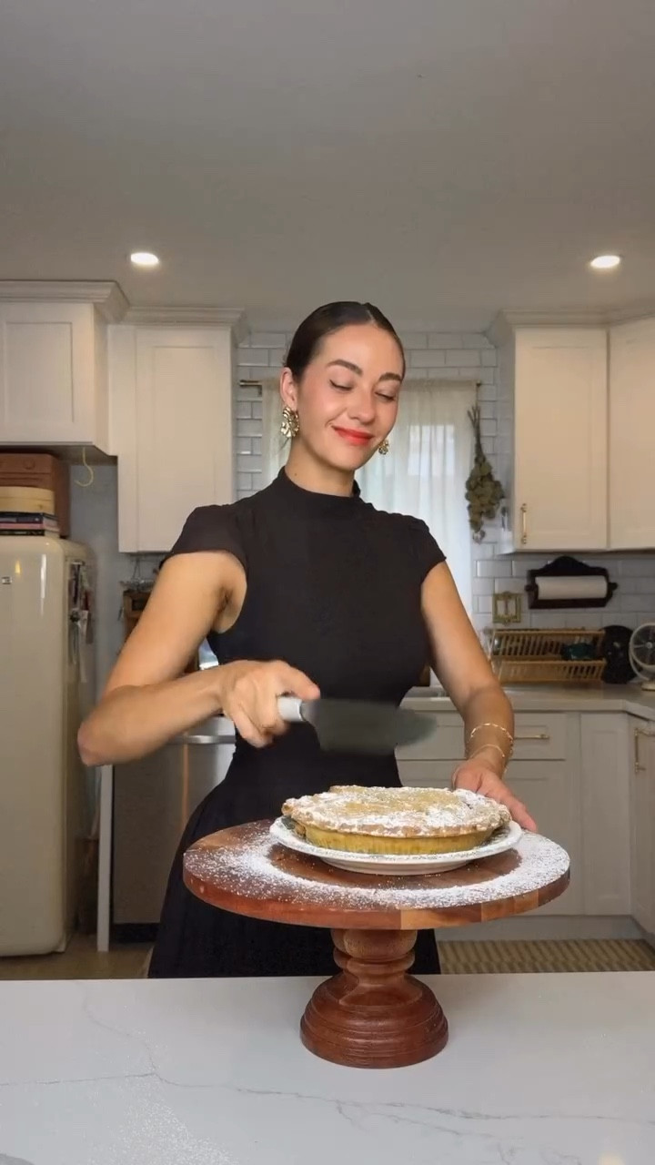 dessert etiquette from a really good hostess (me) 

#hosting #homemaker #homemaking #dessert