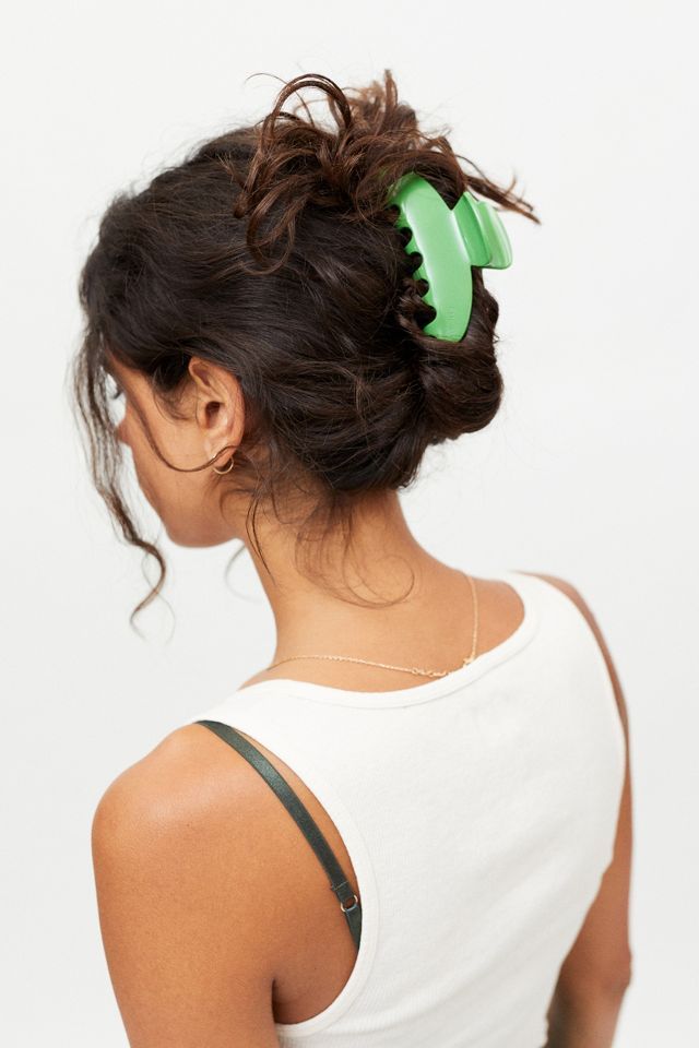 Emi Jay UO Exclusive Big Effing Claw Clip | Urban Outfitters (US and RoW)