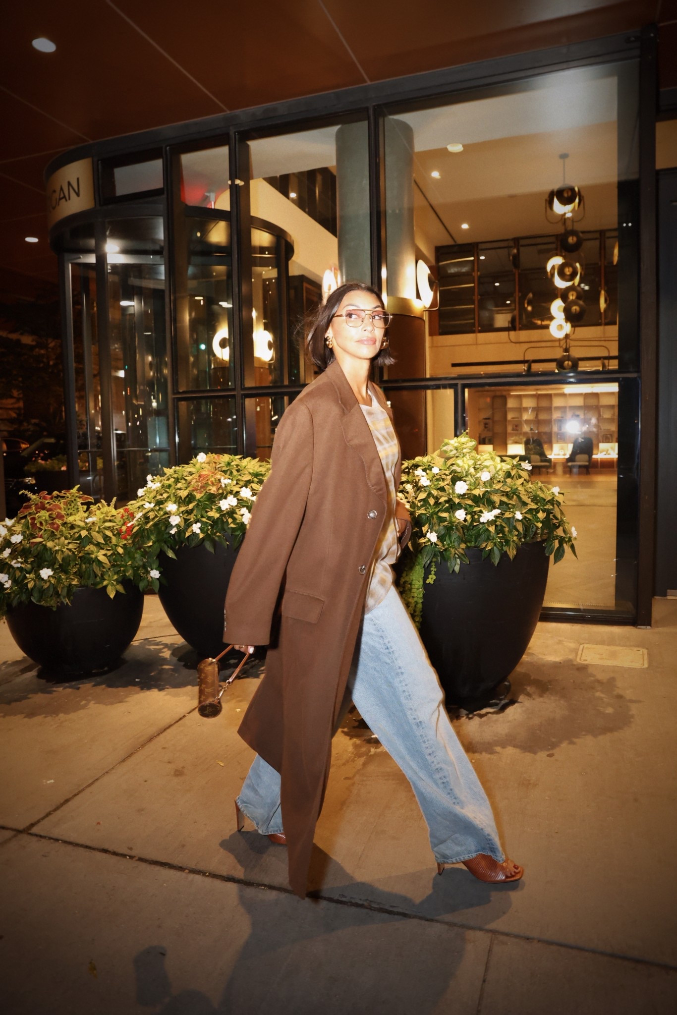 Fall outfit with jeans 