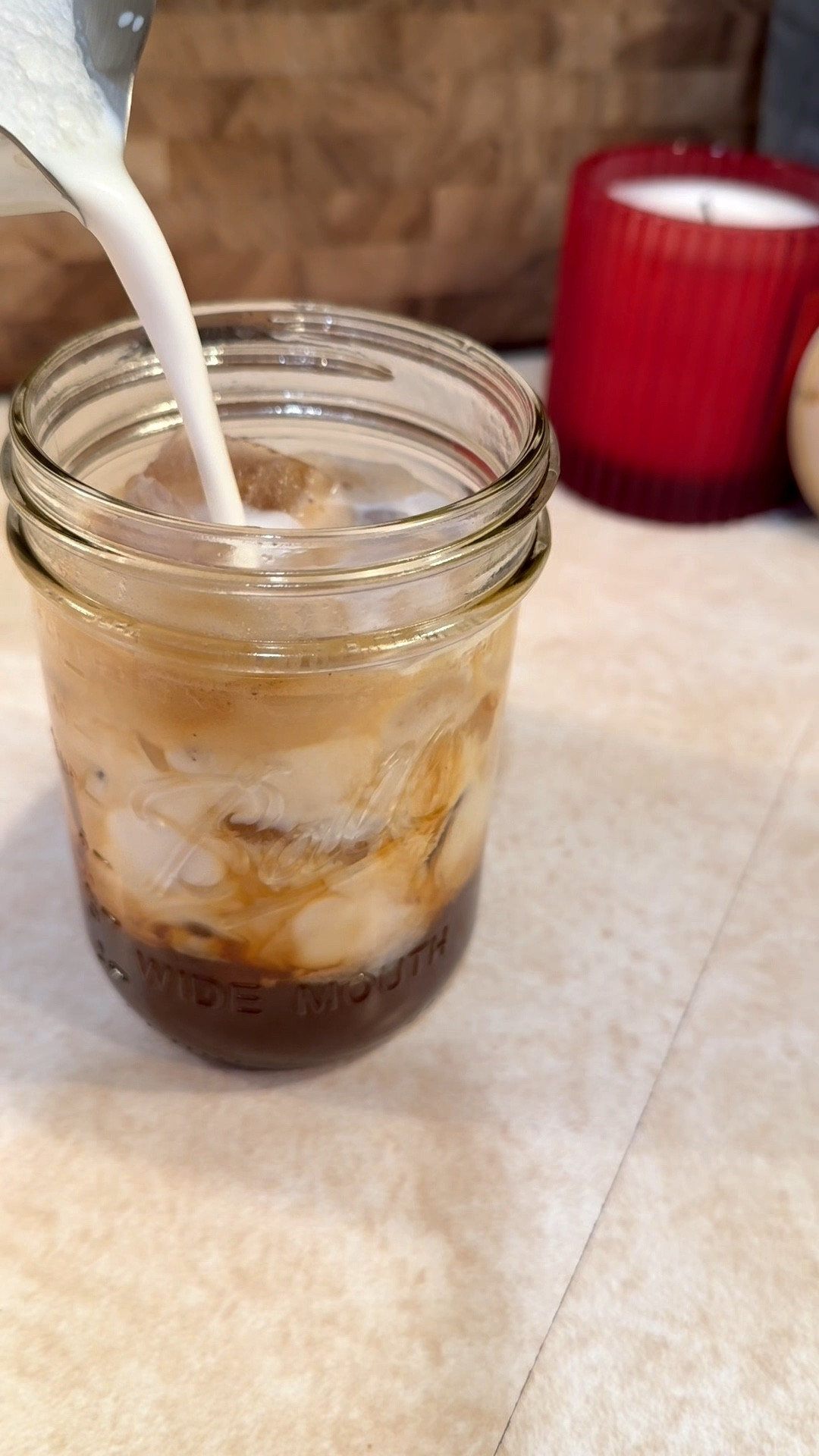 My daily iced coffee using my Nespresso machine. Simple at-home barista routine with the frother, pods, and glass I swear by.

#ltkstorytime #ltkfinds

#LTKmorningroutine #LTKmomlife #LTKHome