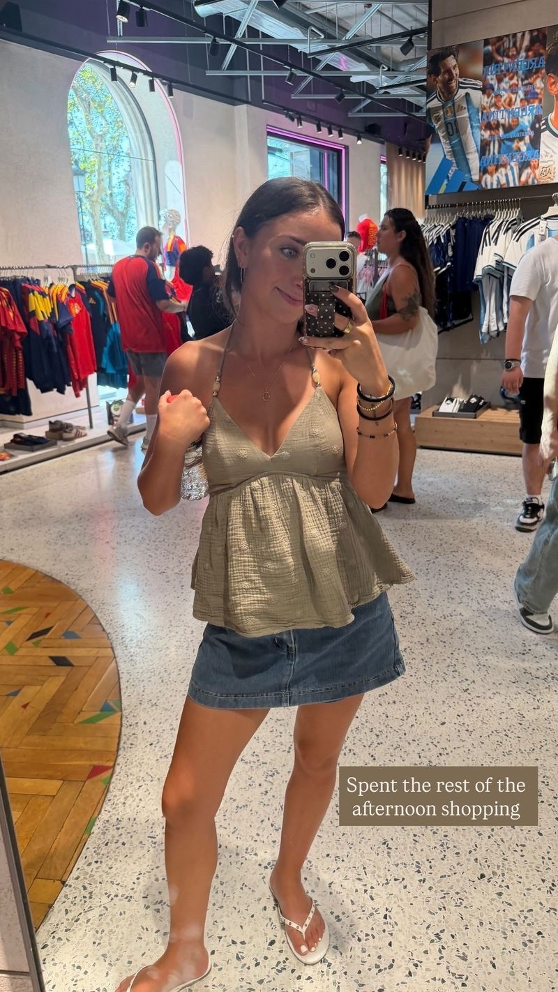 An easy comfy fit for shopping around Barcelona!

#LTKdayinmylife #LTKootd #LTKTravel