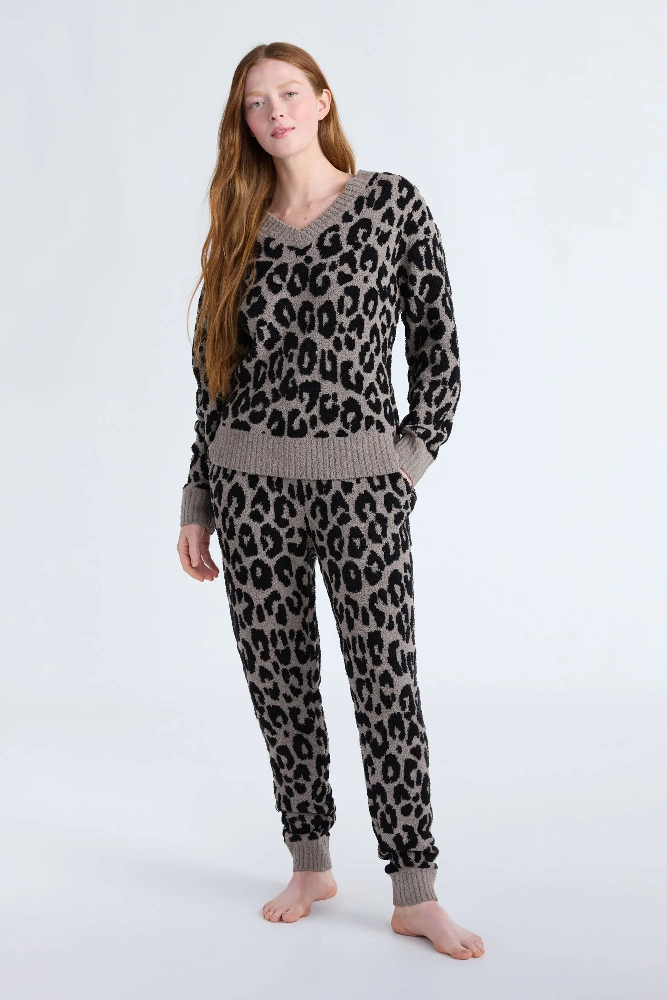 Joyspun Women's Fuzzy Knit V-Neck Top and Joggers Set, 2-Piece, Sizes XS-3X | Walmart (US)