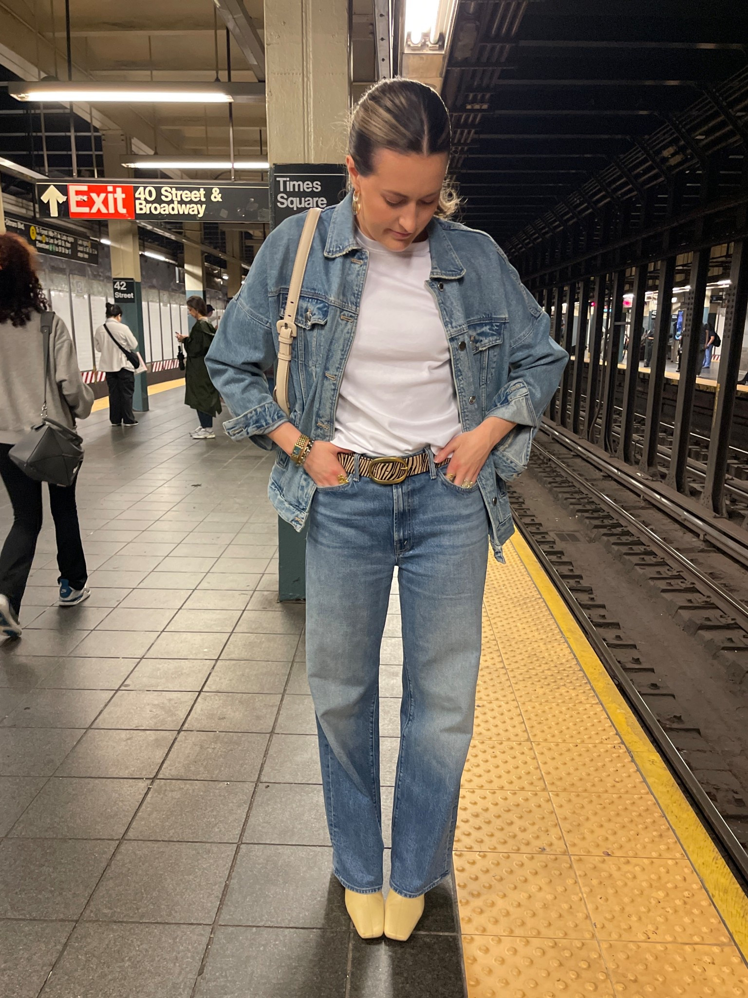 denim on denim

tee: medium
jeans: 27, run big
jacket: old zara, listed something similar
boots: exact color from tony bianco is sold out but linked a white pair. also linked a similar color from jeffrey campbell

#LTKShoeCrush #LTKSummerEdit #LTKStyleTip