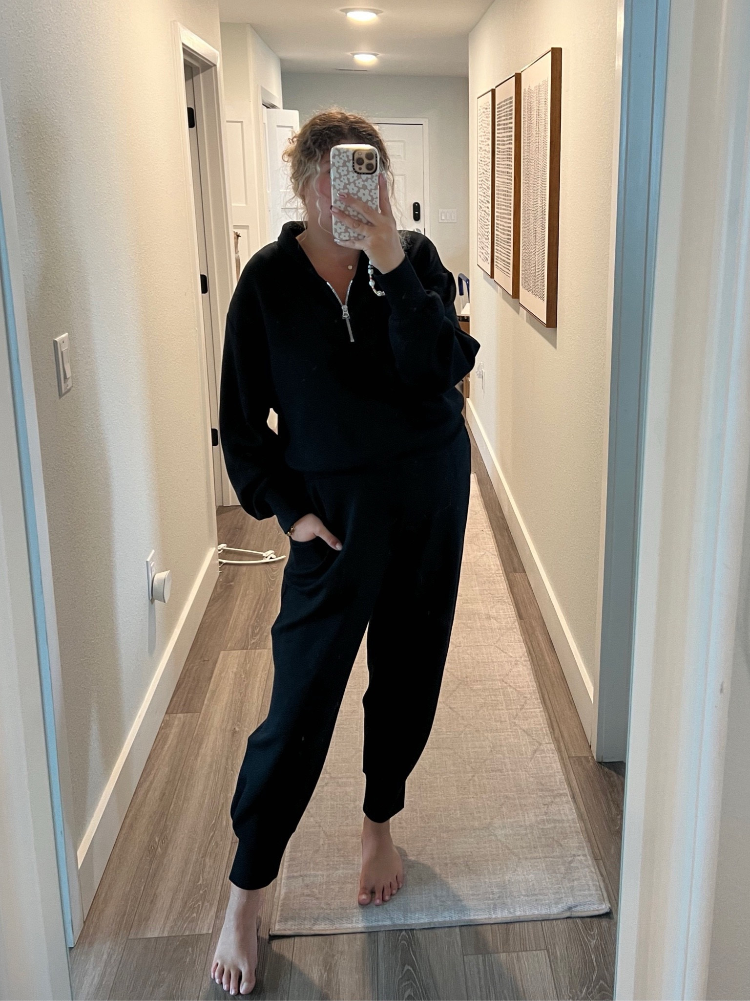 
Cozy athleisure/loungewear from Varley for fall! I love how cozy but put together this set feels it’s the perfect fall outfit. Great for travel or a gift for mom! 

#LTKGiftGuide #LTKmidsize #LTKtravel 

#LTKMidsize #LTKStyleTip #LTKSeasonal