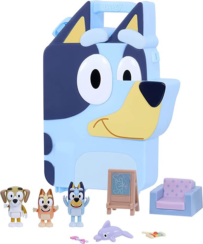 Amazon.com: Bluey's Deluxe Play & Go Playset with 2.5-3 inch Figures : Toys & Games | Amazon (US)
