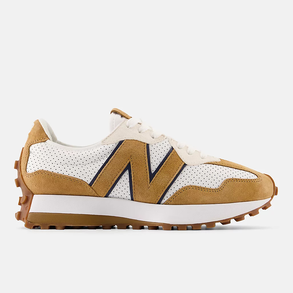 Bandier 327 | New Balance Athletic Shoe