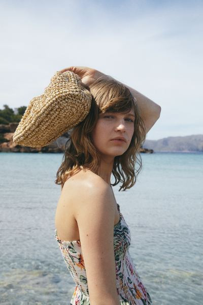 Smocked-bodice Dress - Sweetheart Neckline - Sleeveless - Cream/floral - Ladies | H&M US | H&M (US + CA)