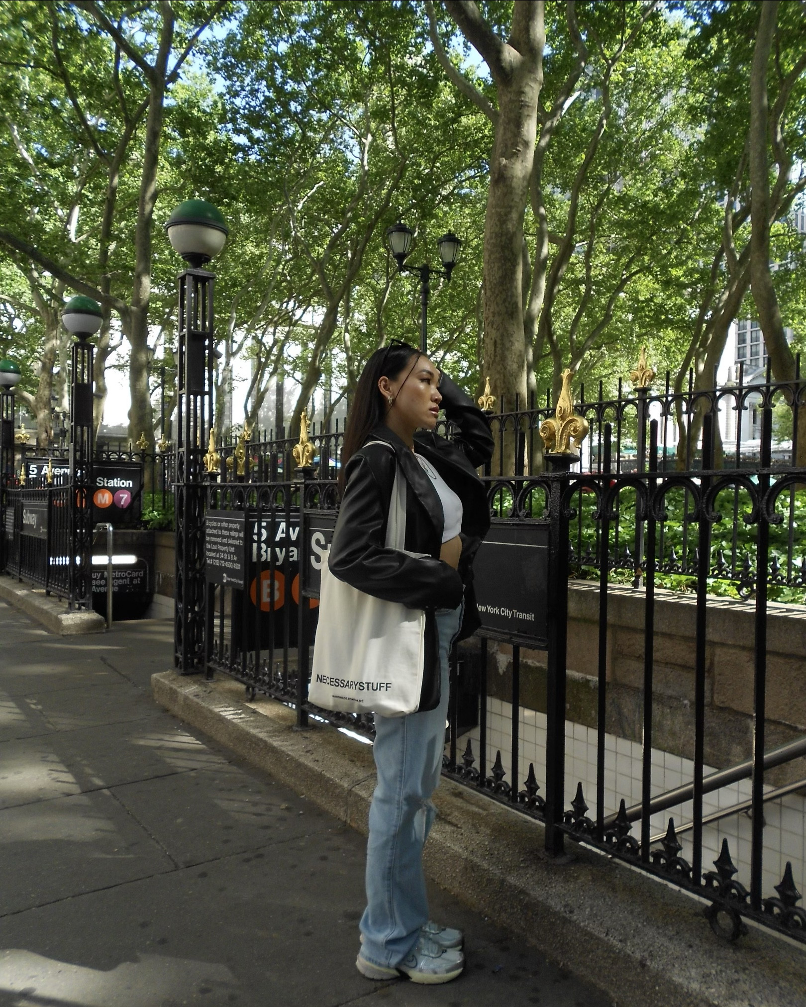 nyc casual street fashion #cityoutfit #citygirl #blazercasualfit #blazer #baggyjeans