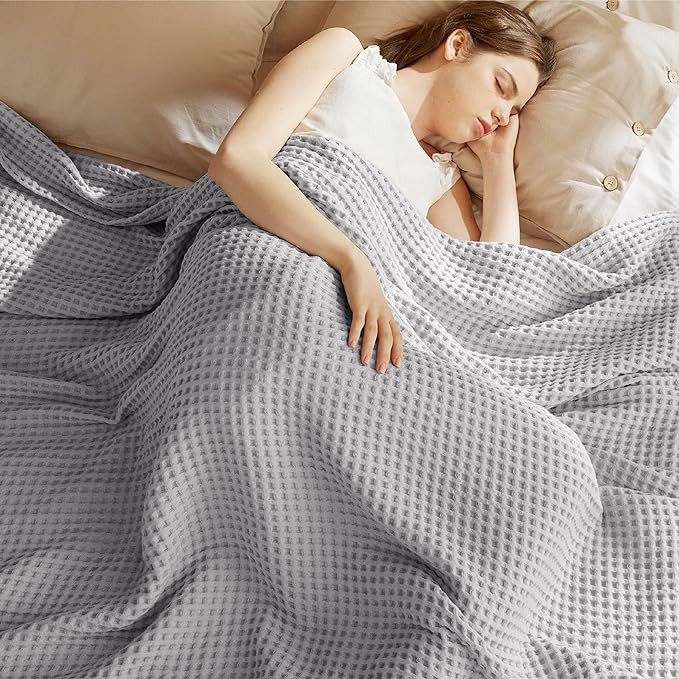 Bedsure 100% Cotton Blanket Queen Size for Spring Summer, Waffle Weave Thin Lightweight Breathabl... | Amazon (US)