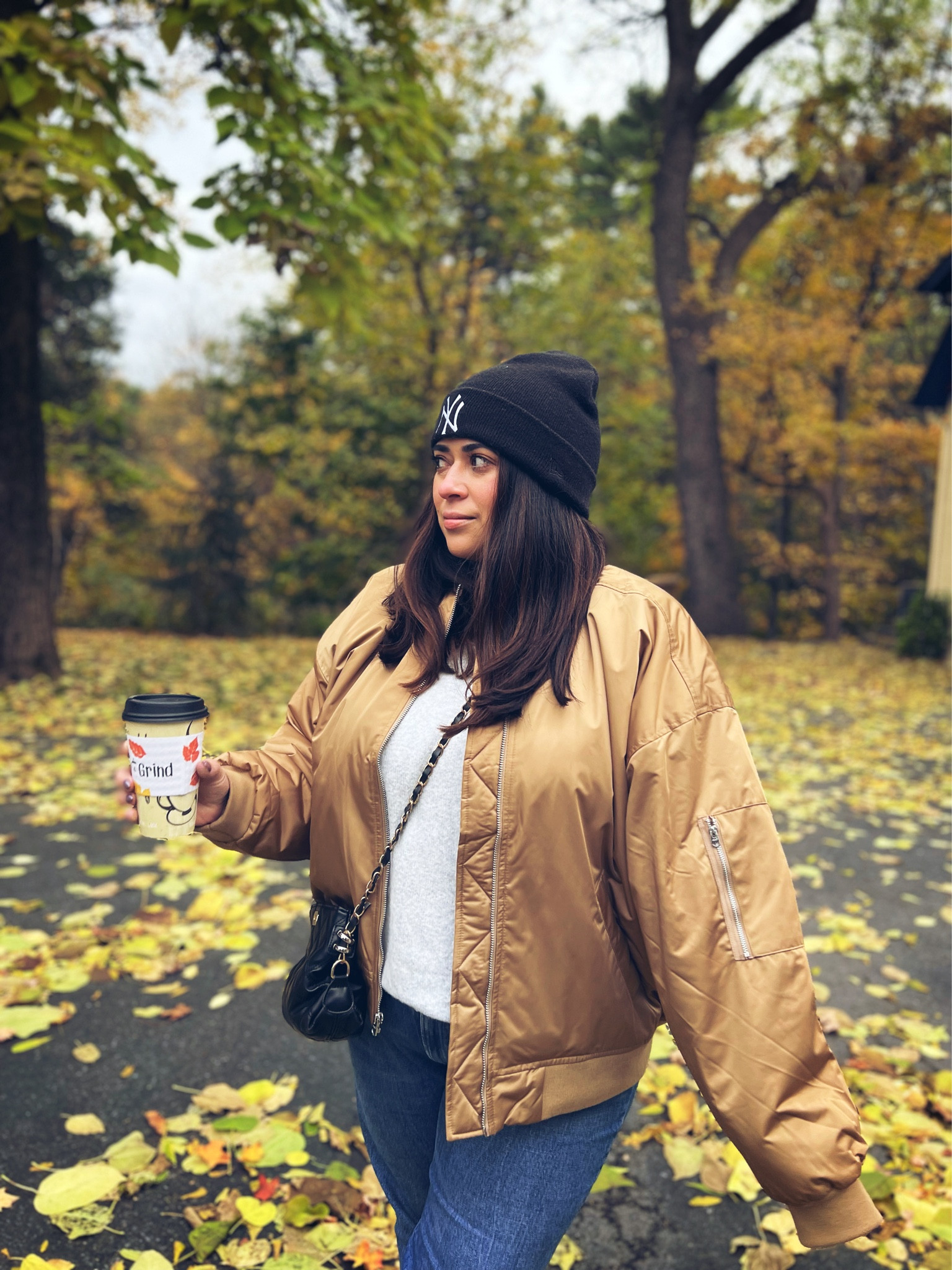 Bomber jacket
Brown bomber jacket
Black Yankees beanie


#LTKstyletip #LTKcurves #LTKfit