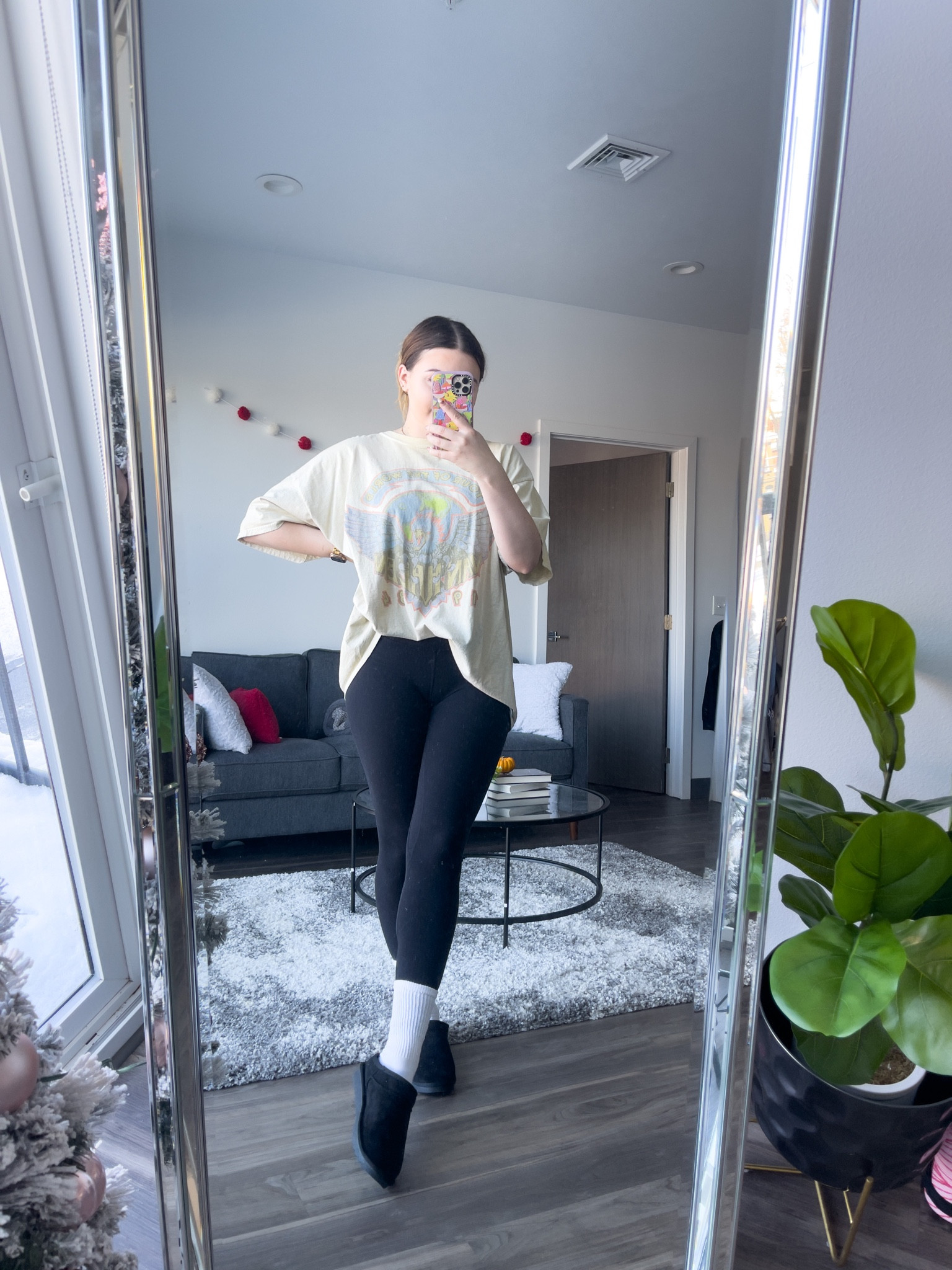 Ultra casual outfit idea featuring black boot slippers!

I’m wearing a L/XL tee, size 8 leggings and size 9 boots 

#LTKunder100 #LTKSeasonal #LTKstyletip