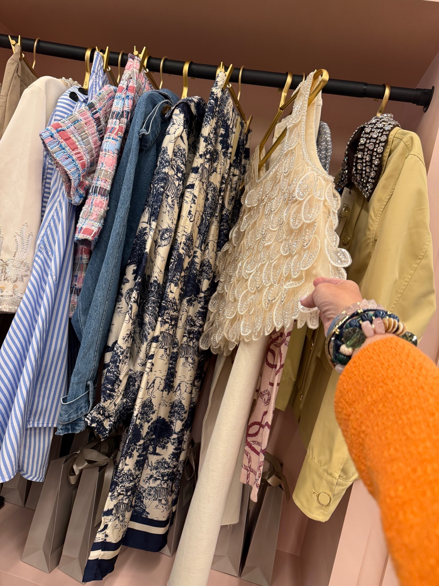 My new favorite brand…it’s so good yall. The colors, the fabrics, the details are such a yes!

#LTKCon #LTKdayinmylife #LTKOver40
