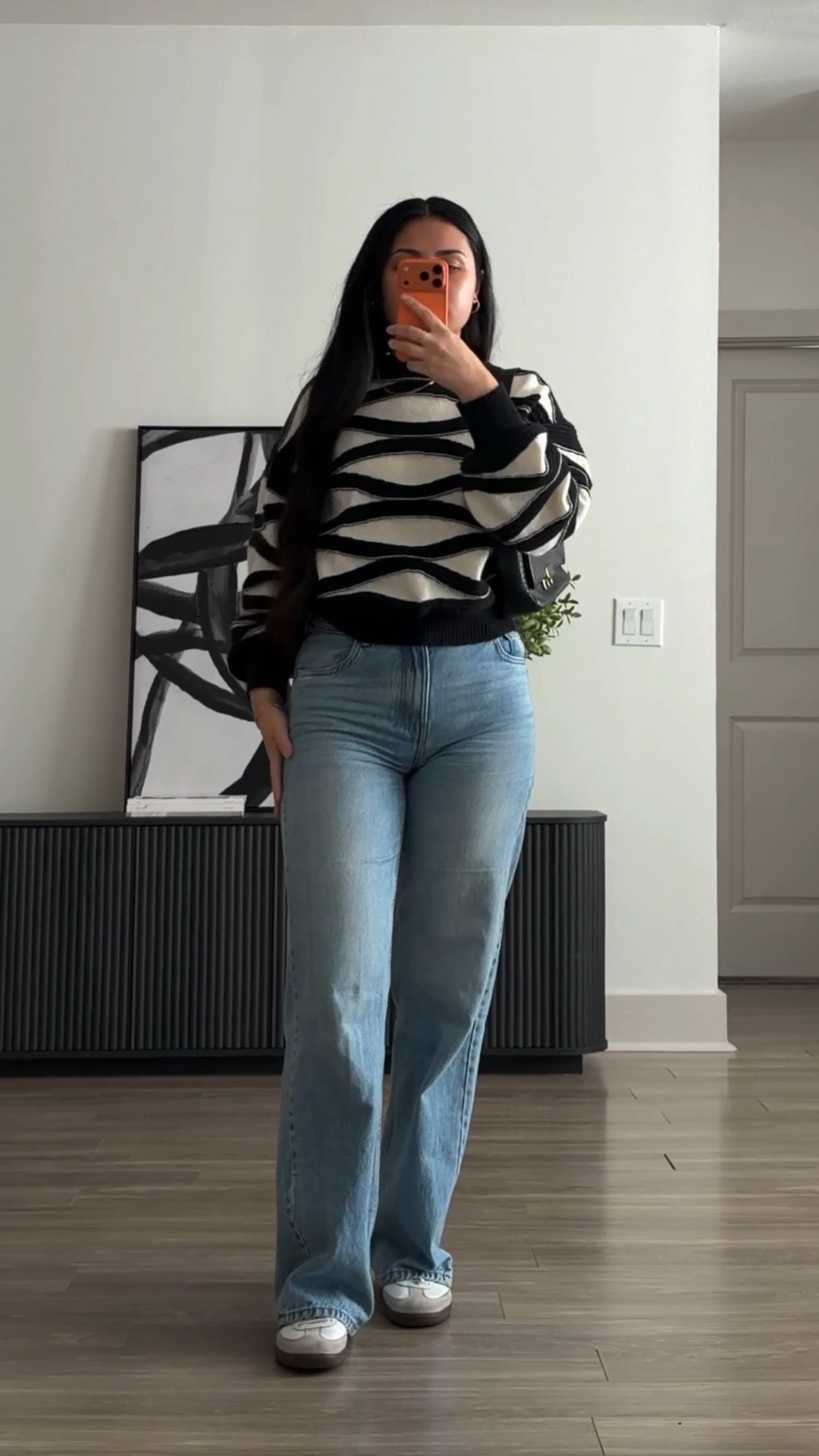 Casual everyday outfit featuring a comfy cute sweater 🖤 size mediumm

#LTKootd