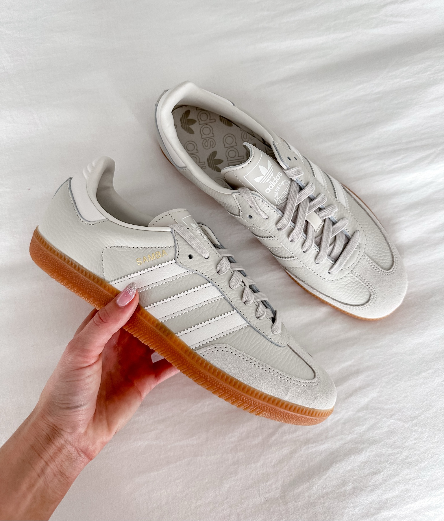The perfect Fall sneaker 🤎👟

Sneaker, shoe, adidas, journeys, DSW, GOAT, stockx, gazelle, farfetch, spezial, Cole haan, new balance, anthropologie, Sam Edelman, Dillards, finish line, Nordstrom, Macys, Steve Madden, dolce vita, Vince camuto, tan sneaker, white sneakers, adidas, new balance, sambas, coach, running shoe, Bloomingdale’s, Nordstrom rack, Anthropologie, dicks sporting goods, women’s shoes, trendy, best seller, sale, new arrivals, spring, summer, style, must have, under 300, under 200, under 100, sweet Caroline collection

#LTKfindsunder100 #LTKstyletip #LTKshoecrush

#LTKStyleTip #LTKFindsUnder100 #LTKShoeCrush