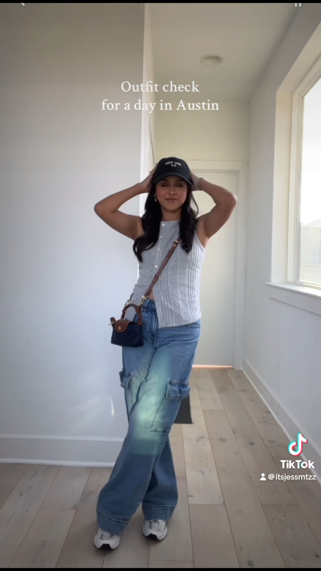 Easy casual
mom fir

#LTKCyberWeek #LTKFindsUnder50 #LTKStyleTip