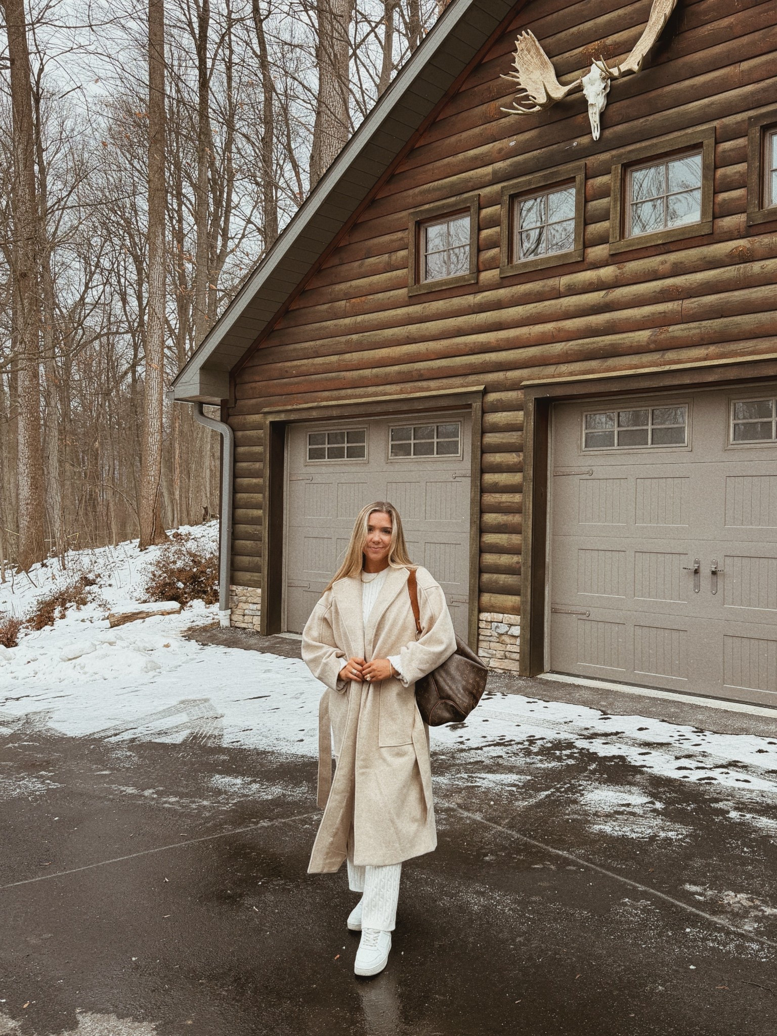 Winter antique shopping ootd 🤍

#LTKootd #LTKHoliday #LTKgrwm