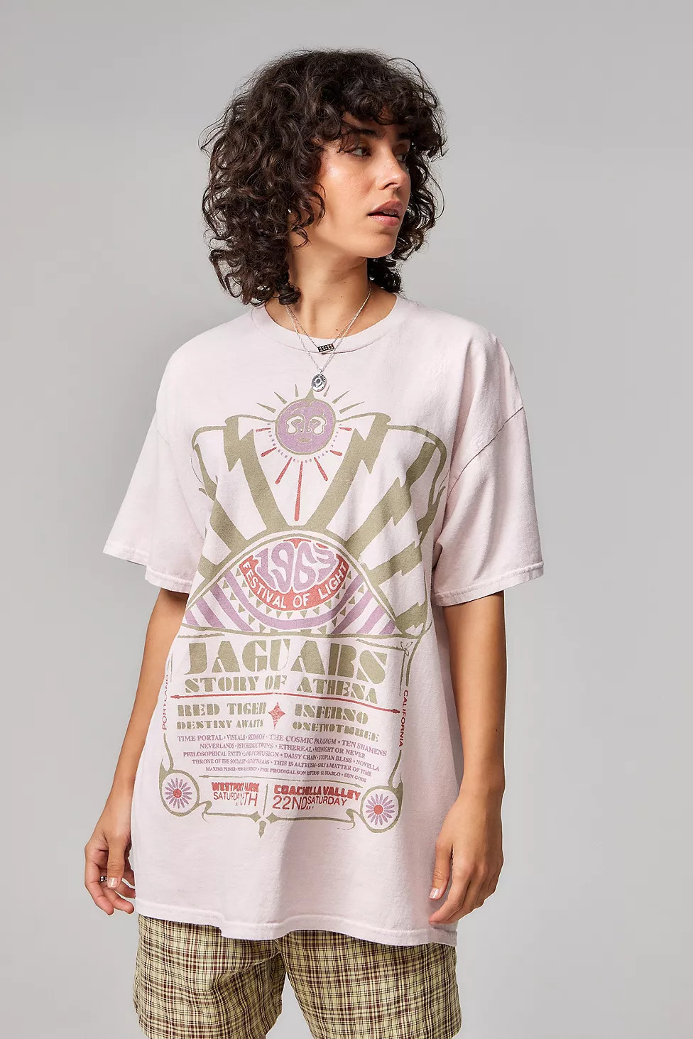 UO Jaguar Festival T-Shirt | Urban Outfitters (EU)
