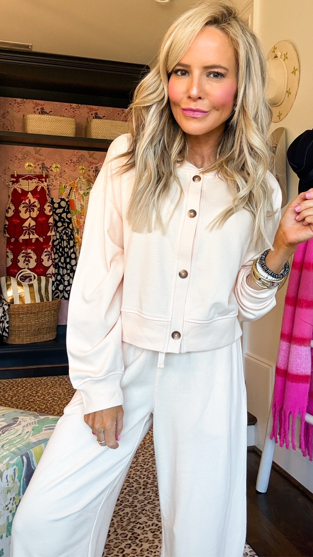 peachy cotton cuteness for the ultimate in athleisure this spring! wearing XS in both • 

#LTKFindsUnder50 #LTKOver40 #LTKootd