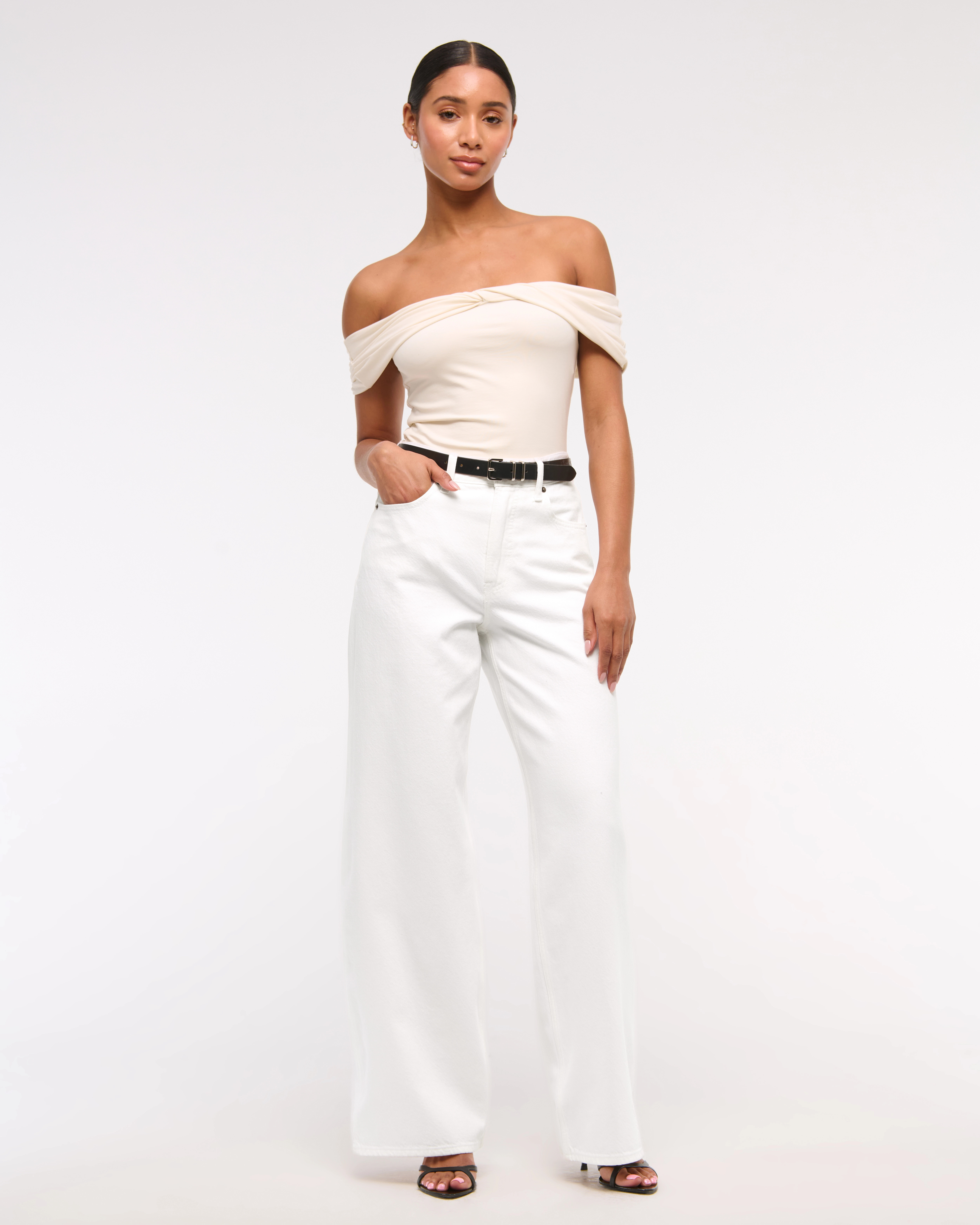 High Rise Wide Leg Jean | Abercrombie & Fitch (UK)