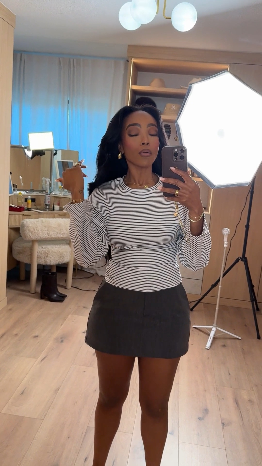 Effortless Everyday Outfit with a Polished Twist

This striped long-sleeve top paired with a sleek mini skirt is one of those easy outfits that looks put together without overthinking it. The fitted silhouette balances comfort and polish, making it perfect for everyday wear while still feeling elevated. This is a go-to combination you can restyle endlessly, so the cost per wear just keeps getting better.

Perfect for:
• Casual workdays
• Coffee runs
• Errands with style
• Day-to-night plans

📏 Sizing:
Top: Small
Skirt: Small

Measurements:
5’4” · 140 lbs · 36D · 27” waist · 40” hips

Save this post for later.

Striped top outfit ideas, easy everyday outfits for women, polished casual looks, mini skirt styling, effortless chic outfit inspiration.

Follow me on Instagram and YouTube @kirasfashionfinds