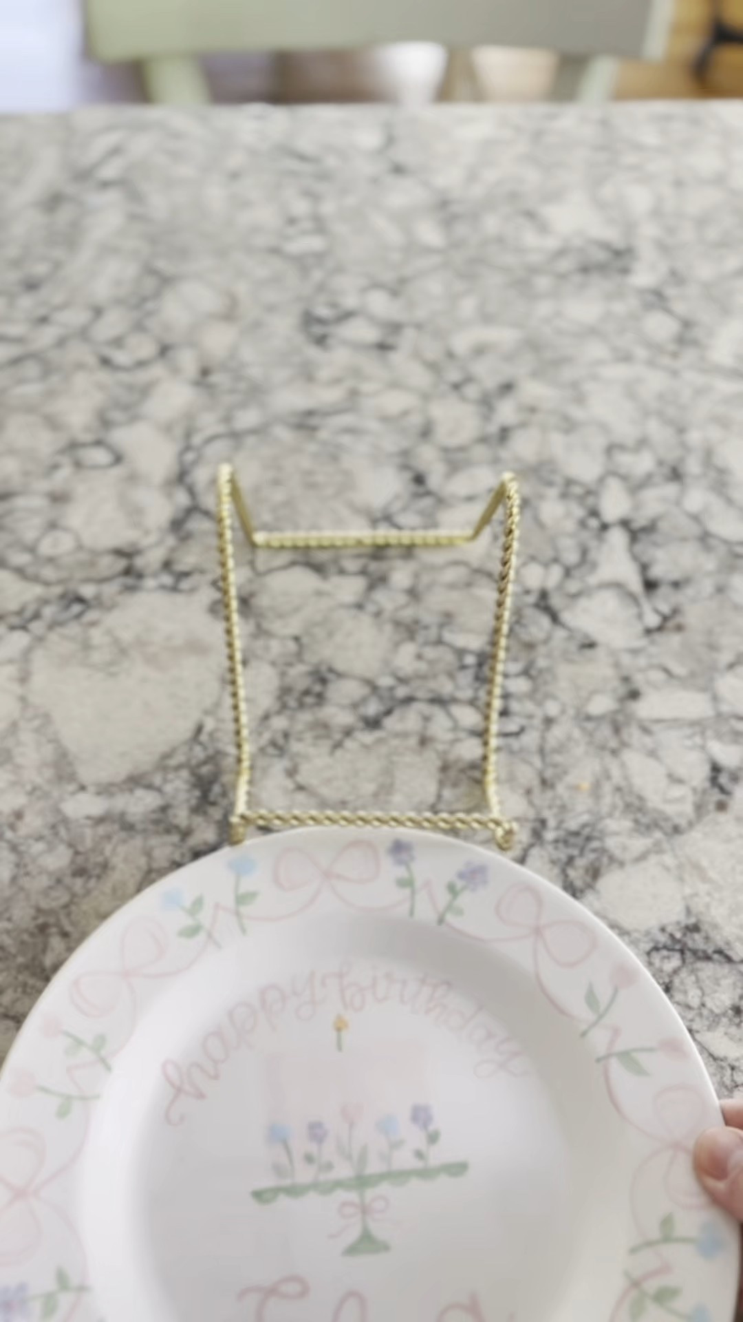 Gold twisted plate holder from Amazon 

#LTKHome #LTKParties #LTKFindsUnder50