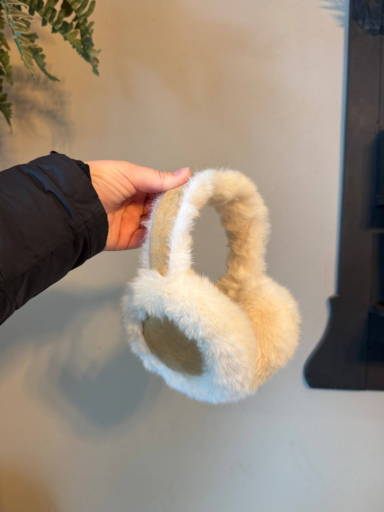 One of my winter staples!! These earmuffs from Amazon are amazing! 

#LTKSeasonal #LTKFindsUnder50 #LTKBeauty