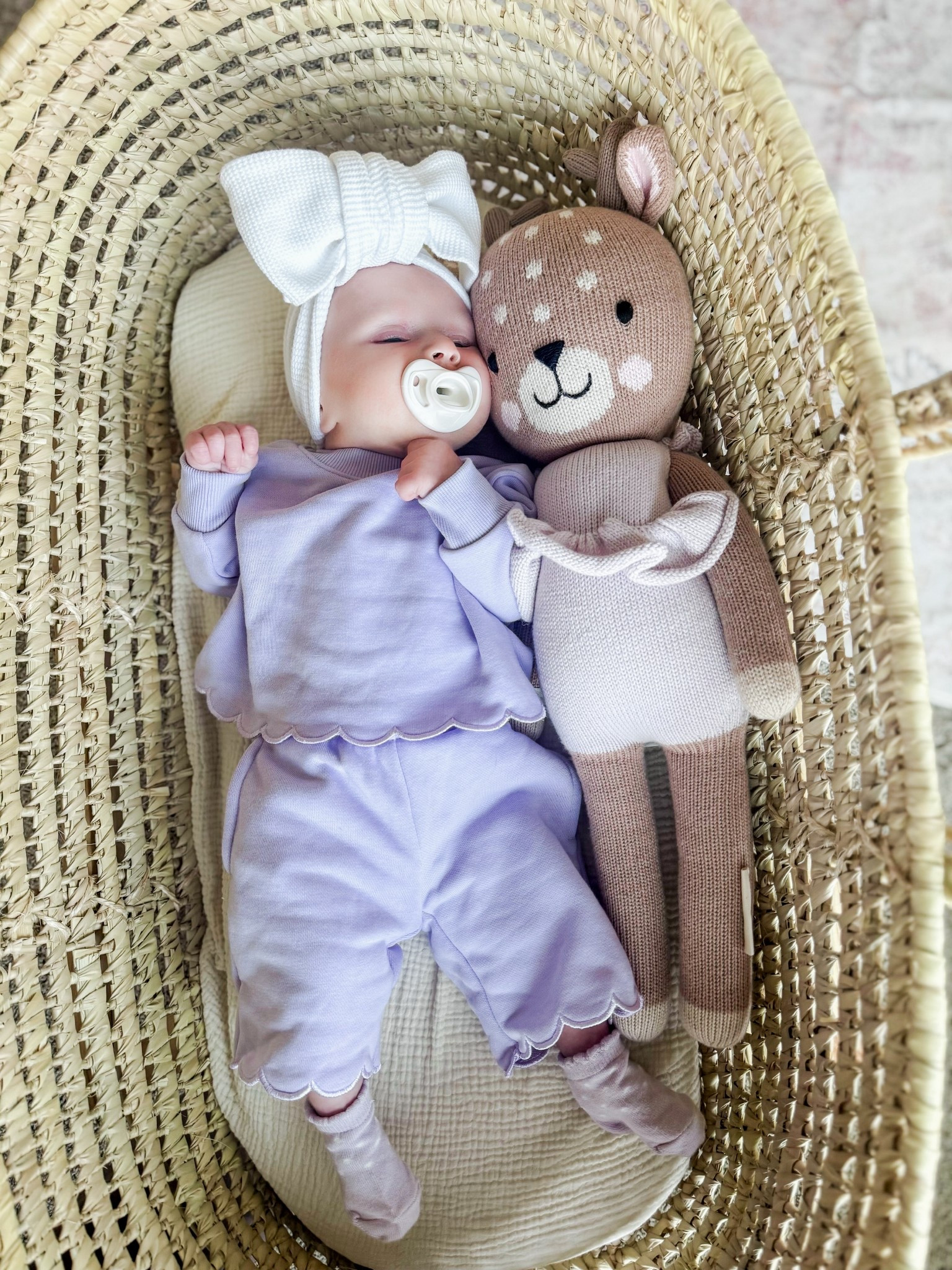 Baby two piece set. 22 inches, 19 lbs wearing a size newborn 

#LTKBaby