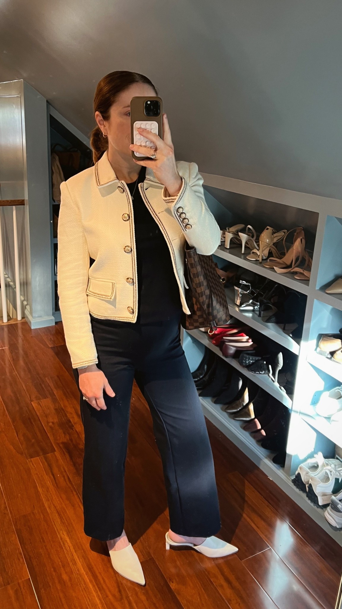 Styling a Veronica Beard jacket for spring

Banana Republic ponte pants 
Dolce Vita mules
Veronica Beard jacket 

#LTKBump #LTKSeasonal #LTKWorkwear