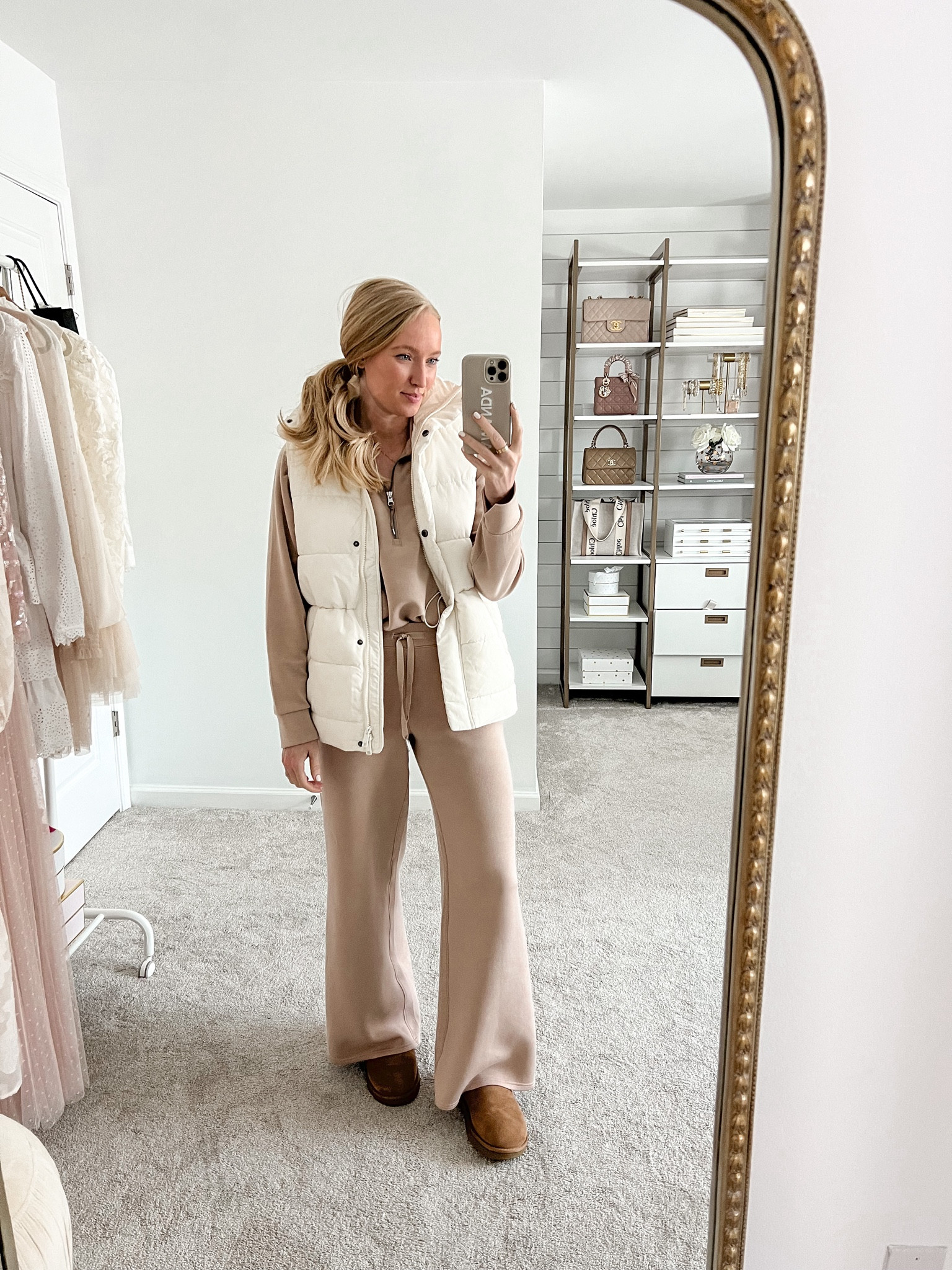 Todays cozy OOTD. Wearing the spanx AirEssentials set with a puffer vest! 

Get 10% off everything at spanx with code AMANDAJOHNXSPANX 

Top: tts (medium) 
Pants run roomy I sized down to a small
Puffer vest: xs 
Uggs are tts 