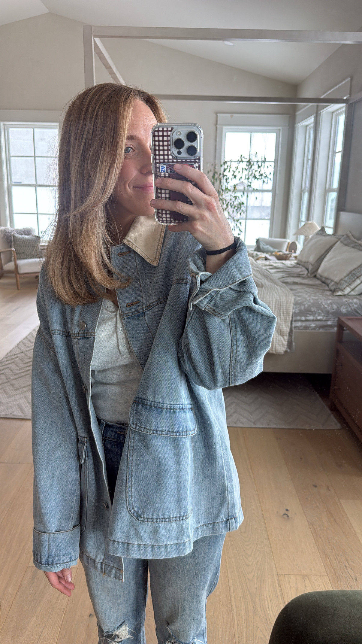 This is the denim jacket of your dreams. It's so soft and that collar?! so good. I sized up to an XL for an oversized fit, but could have done a L and still be oversized. But could be so cute true to size too! 

 #LTKdayinmylife #LTKmomlife