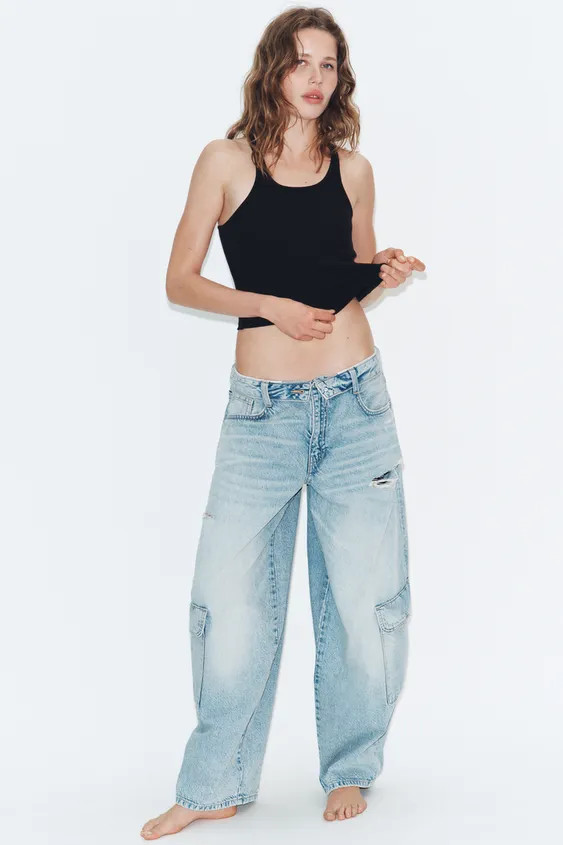 TRF OVERSIZED MID-RISE RIPPED CARGO JEANS | Zara US
