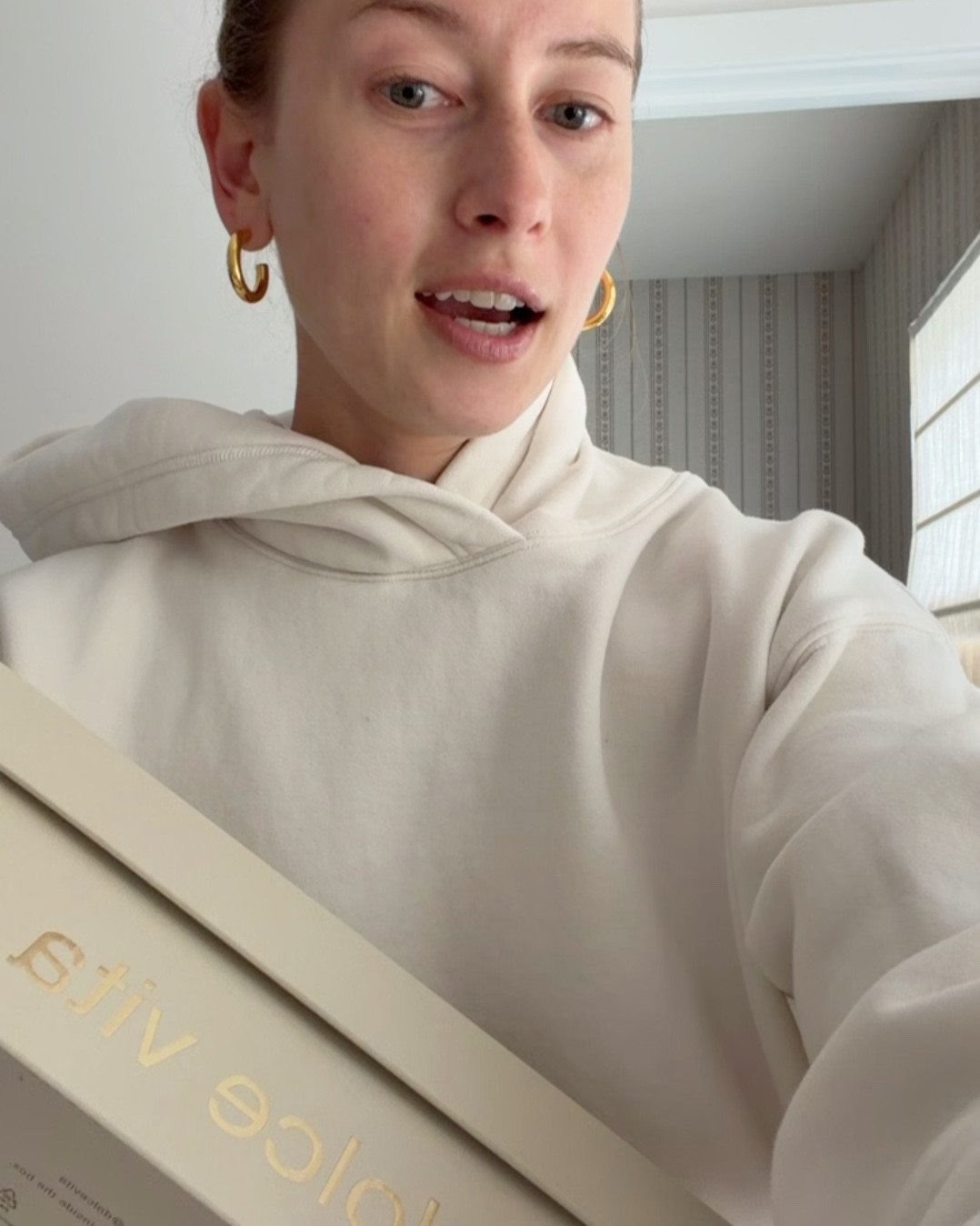 4/20/26 Dolce Vita Summer Accessories Haul


The sweetest little summer haul from Dolce Vita 🤍 a chic clutch that’s perfect for summer days and weddings, and the most darling baby pink ballet flats. Such easy pieces to elevate any outfit this season—everything is linked here ✨

#LTKootd #LTKSeasonal #LTKWedding