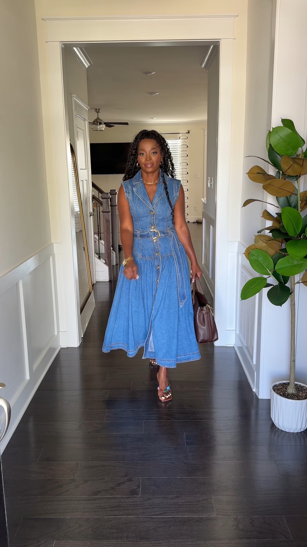 Jean dress, kitten heels and brown tote.💙

#LTKMidsize #LTKStyleTip #LTKU