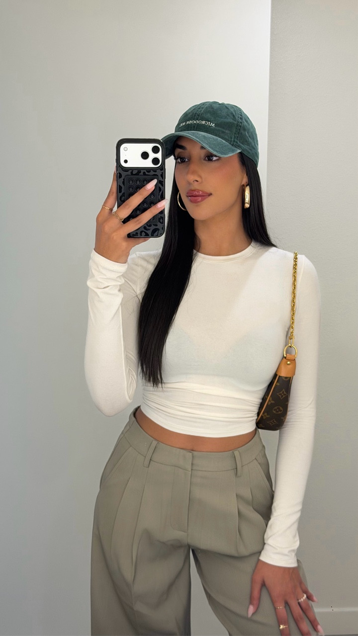 Obsessed with a casual outfit styling trousers✨

#everydayoutfits #casualstyle #stylediary

#LTKgrwm #LTKootd #LTKTall