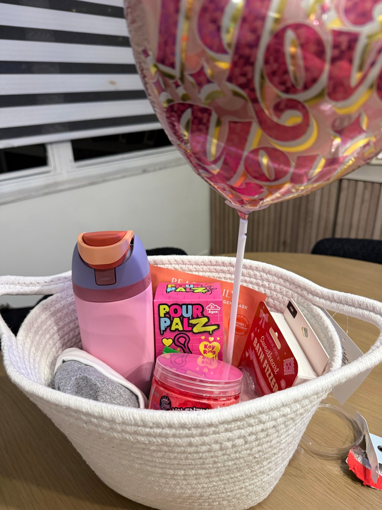 POV: you made a Valentine’s basket because love is in the little things 💘🎀
For my daughter …

The candies I did from Trader Joe’s 

#LTKmomlife #LTKKids #LTKValentine
